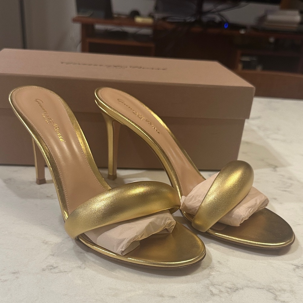 Gianvito Rossi Gold Heels